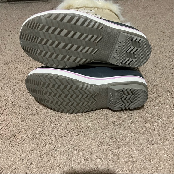 NWT Sorel Youth Joan of Arc Boot size 6 - Picture 2 of 10